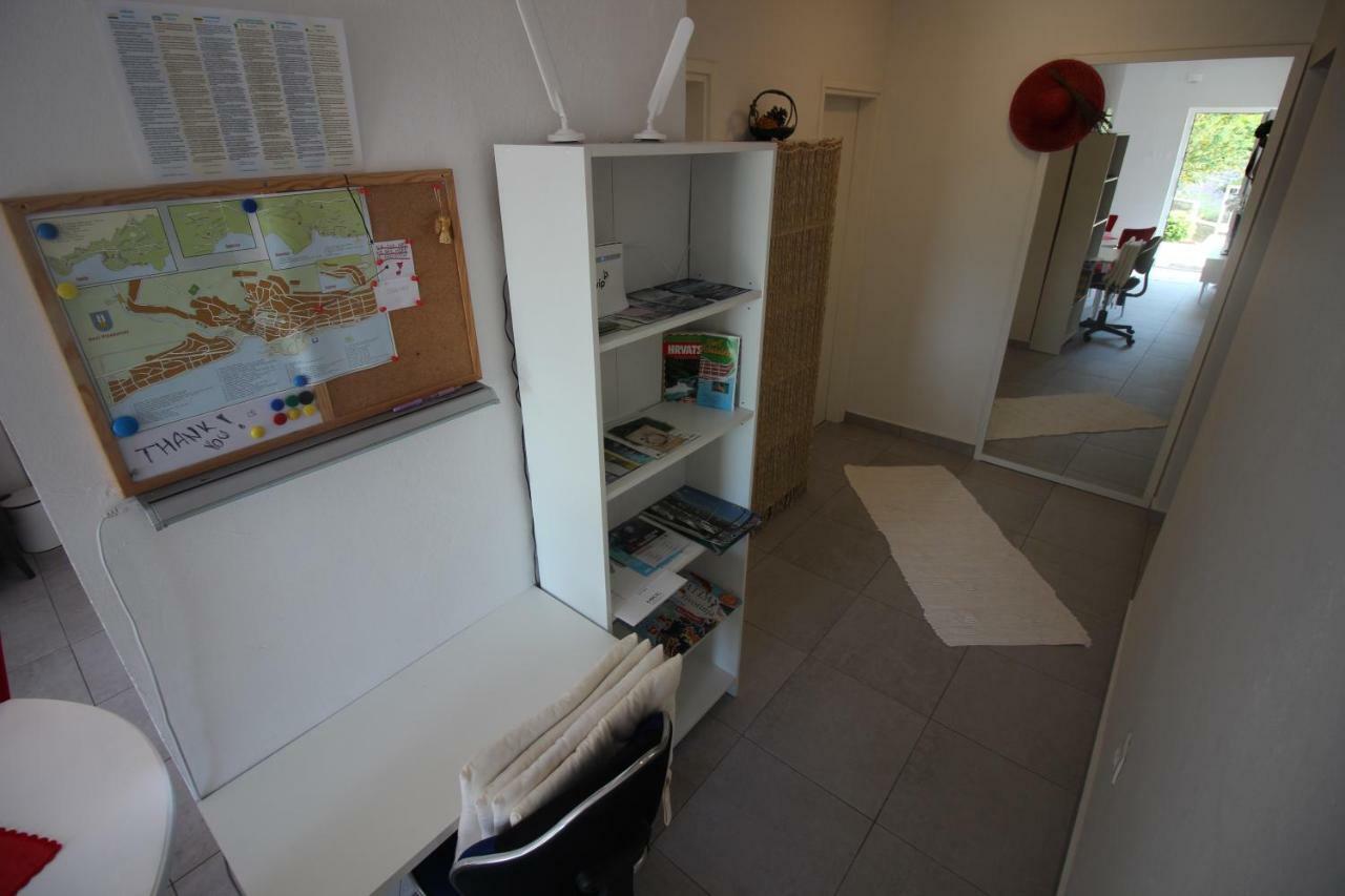 Apartment Vanda Novi Vinodolski Buitenkant foto